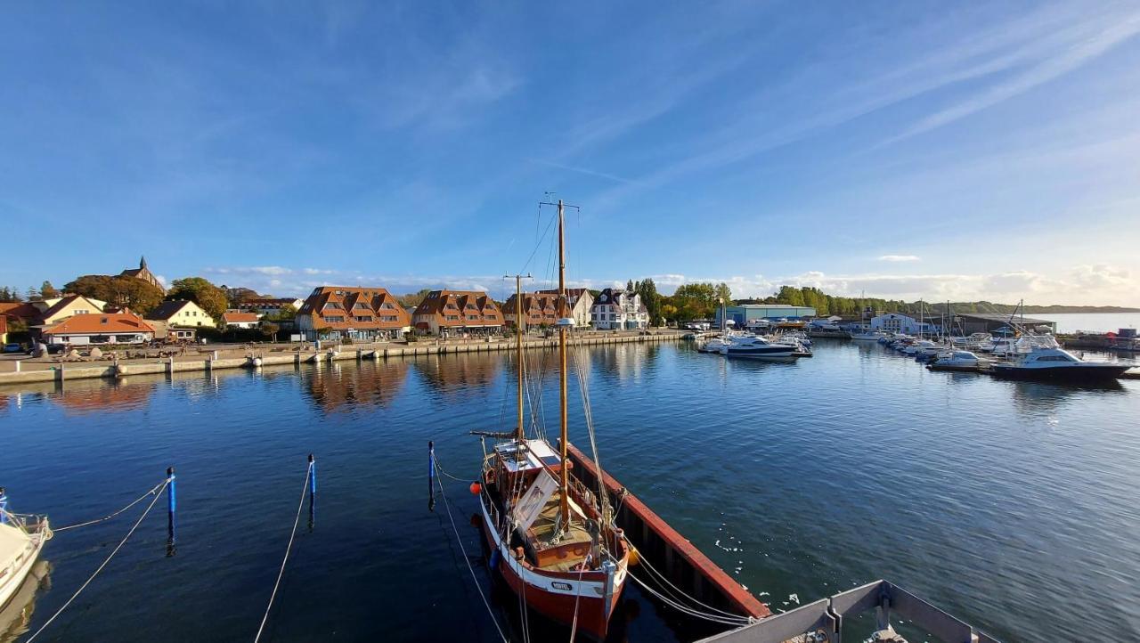 Ferienwohnung Im Uhlenhuus Wiek auf Rügen Exteriér fotografie